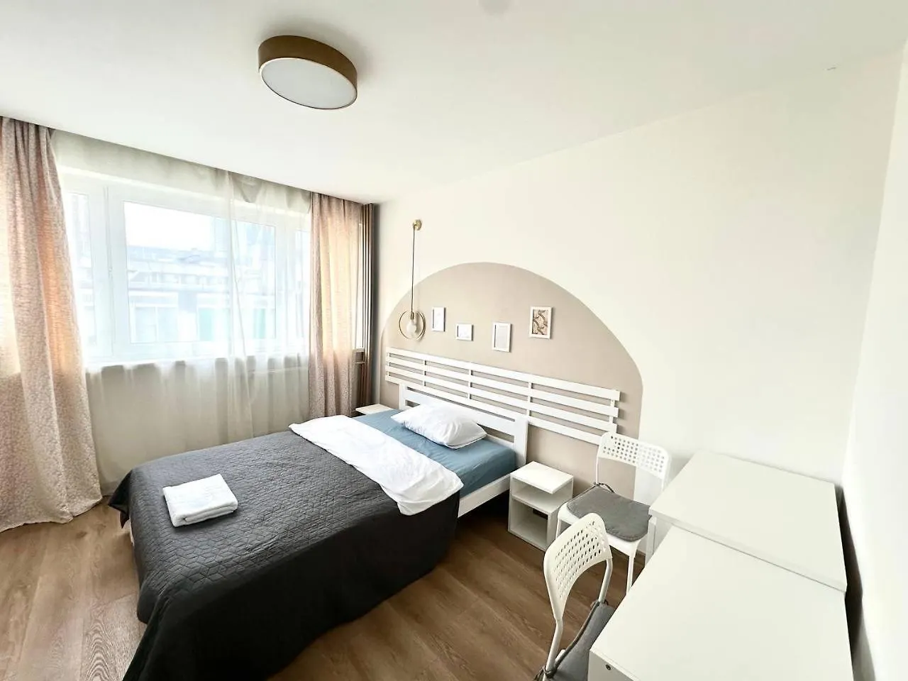 Ohmyhome-Zlota View Apartment Warszawa Polska